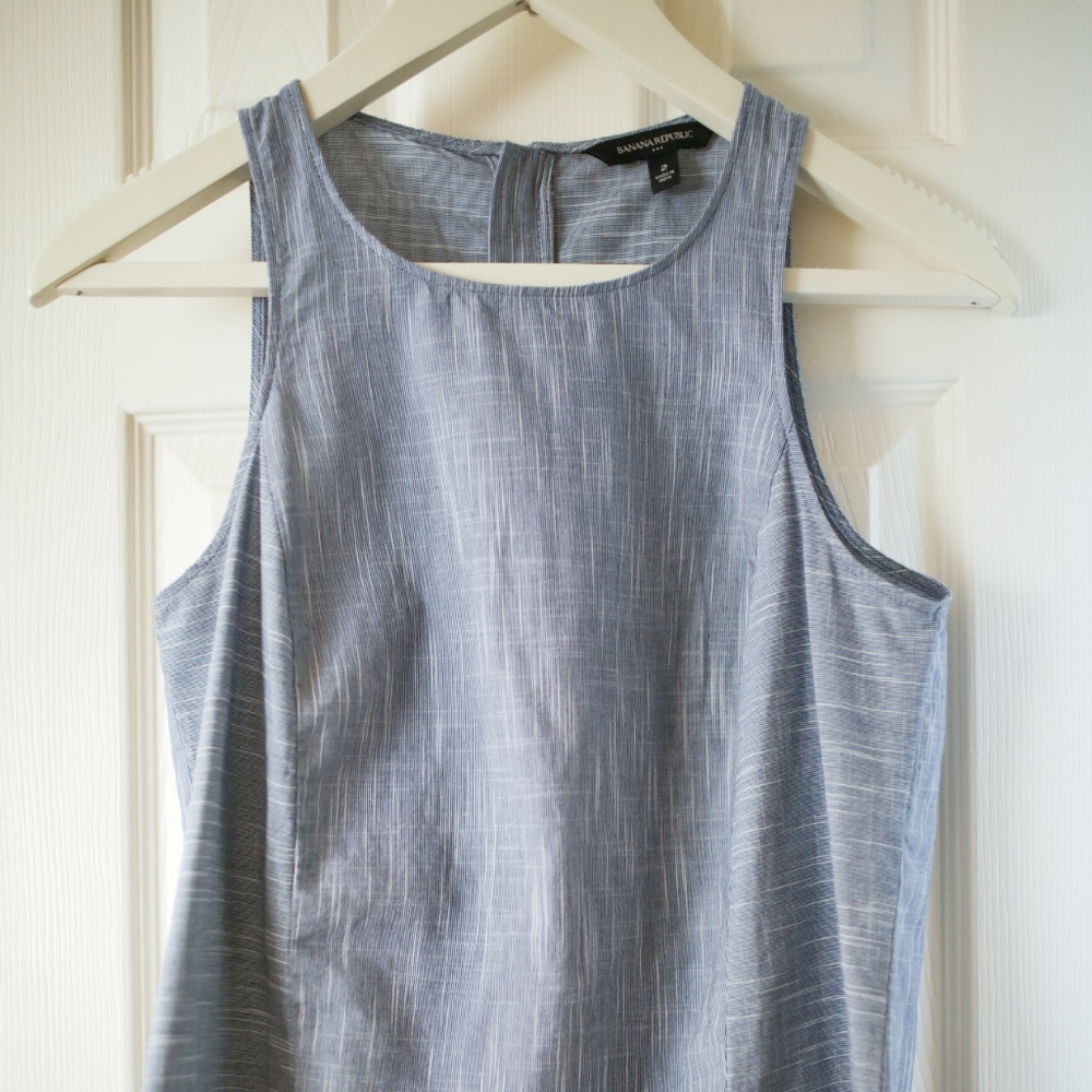 Banana Republic Blue White Blouse Tank Top size 2